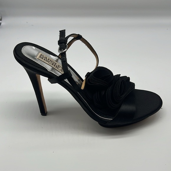 Badgley Mischka - Black Fabric Petal Adjustable Ankle High Heels Platforms 9.5 - Picture 3 of 14